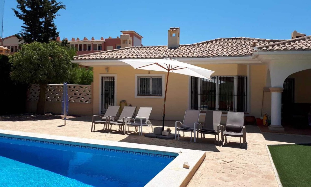 Hoya de los Patos Villa | Holiday Villa With Private Pool First Line Golf Course Bonalba