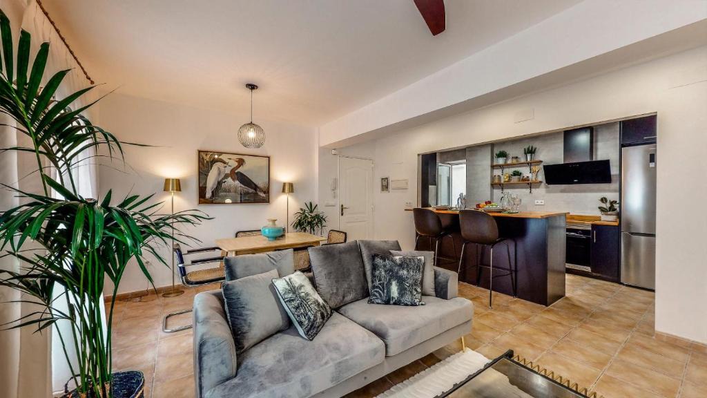 Alicante Apartment | HoliSPlace- lovely apartment in downtown Alicante