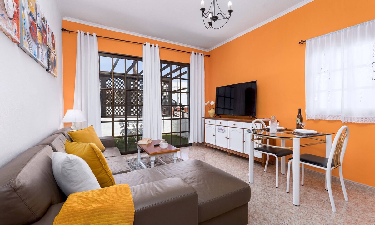 Triquivijate Apartment | Home2Book Las Tinajas B, Charming Stay