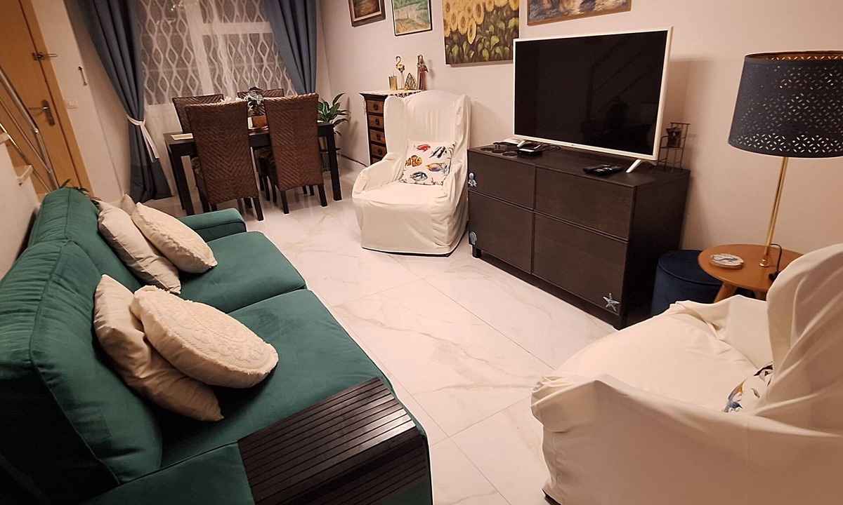 Castillo Caleta de Fuste House | Homely House With Shared Pool and FREE Wi-Fi