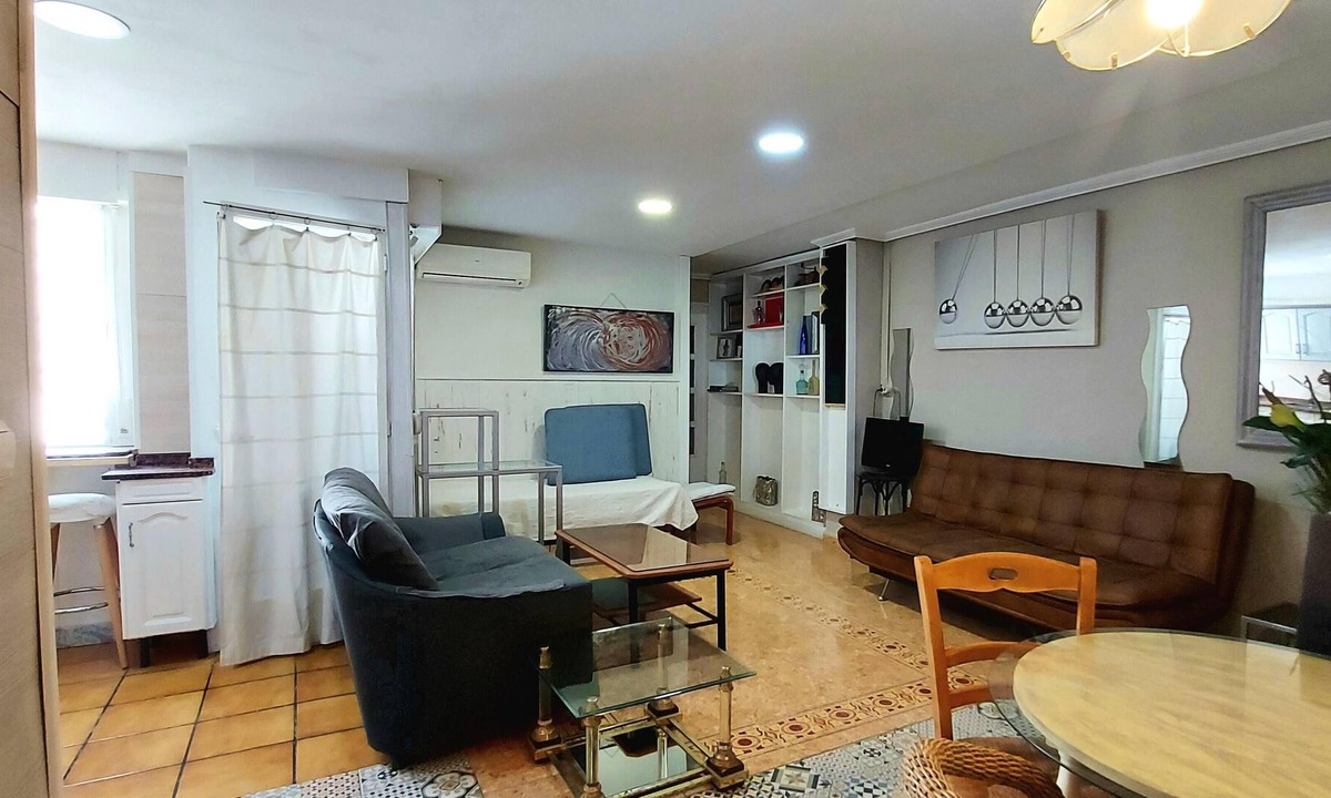 Ensanche Diputacion Apartment | Homerez - 200 m away from the beach! Appartement for 5 ppl. at Alicante