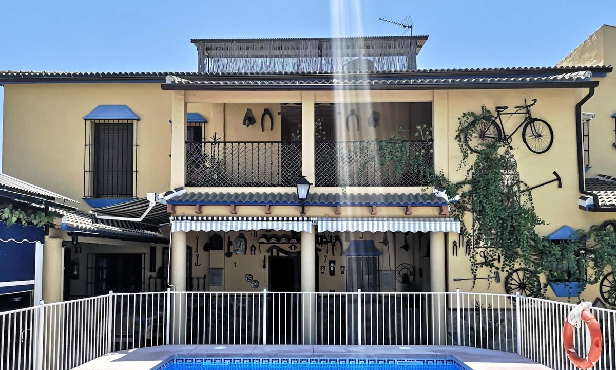 Palenciana Villa | Homerez - Big villa for 18 ppl. with swimming-pool and terrace at Palenciana