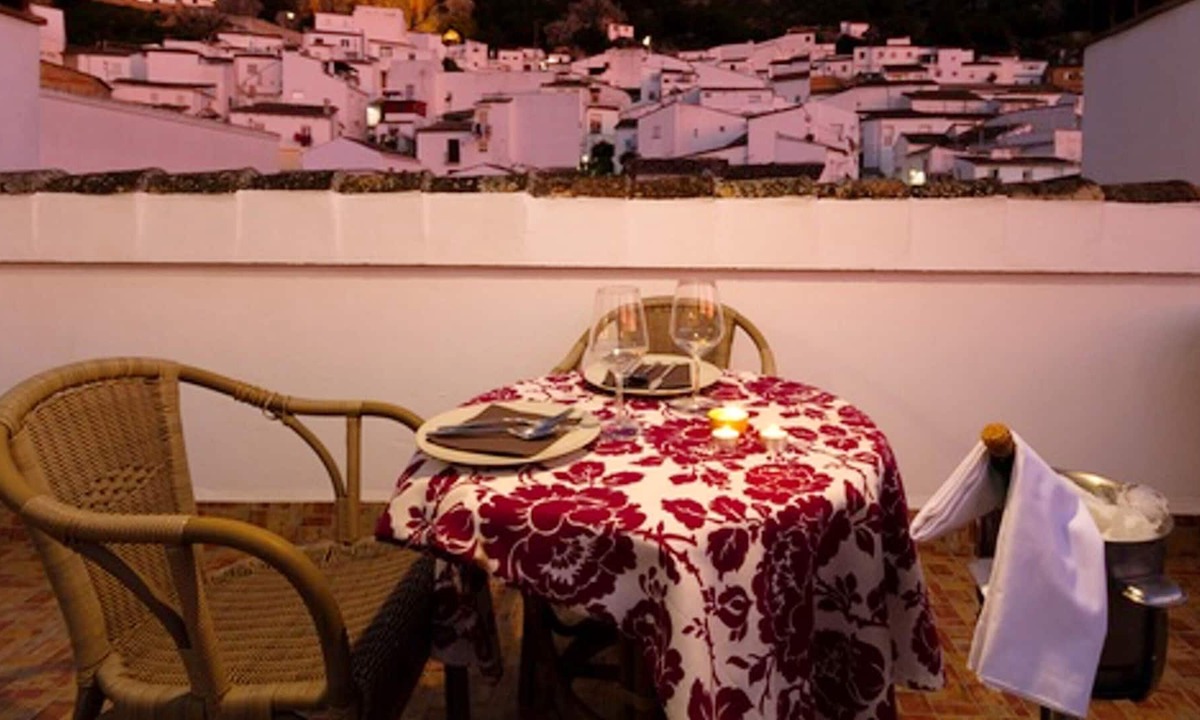 Ubrique Apartment | Homerez - Nice appartement for 4 ppl. with balcony at Ubrique