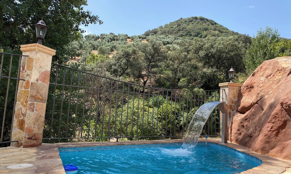 Rute Villa | Homerez - Spacious House in Zambra + Private Pool