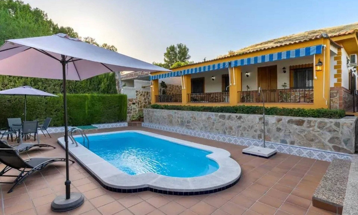 Baena Villa | Homerez - Villa in Baena
