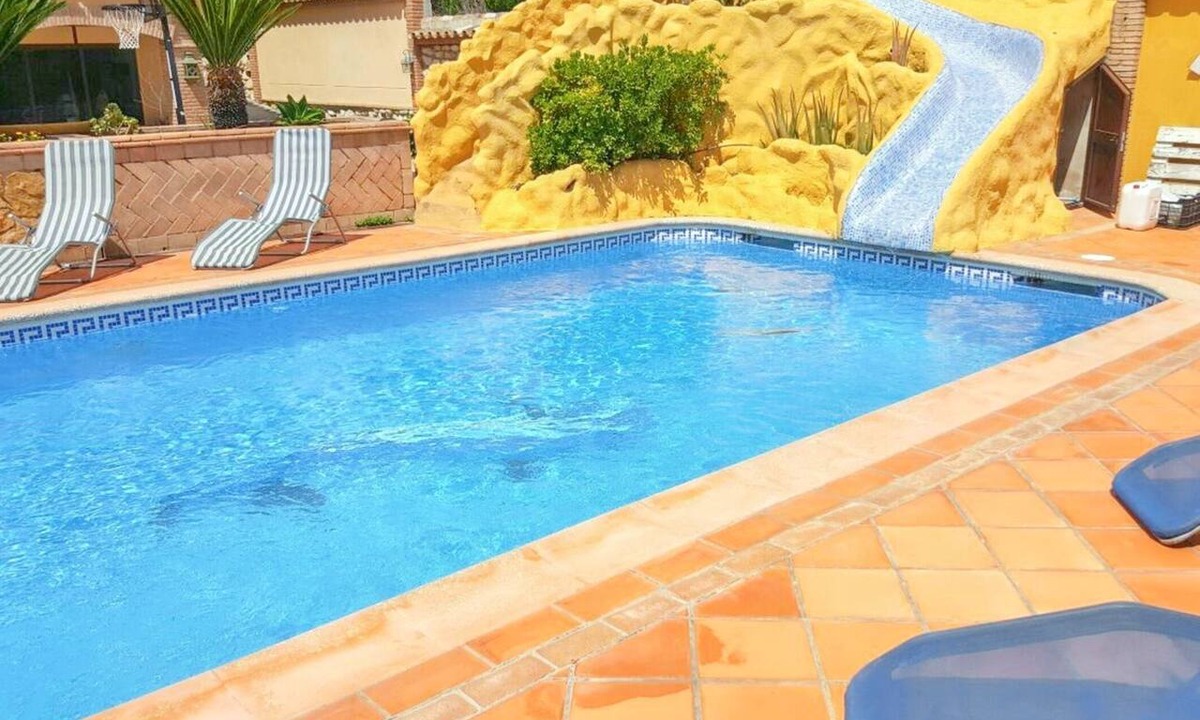 Ecija Villa | Homerez - Villa in Écija with Pool