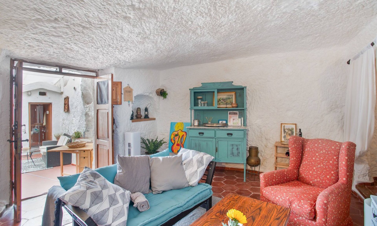 Juncalillo House | 'Honorata' with Shared Garden and Wi-Fi
