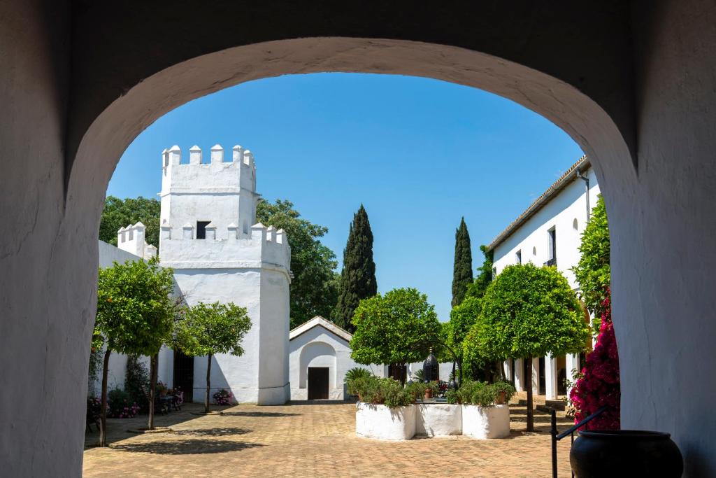 Torre de la Reina Hotel | Hospedium hotel Cortijo Torre De La Reina