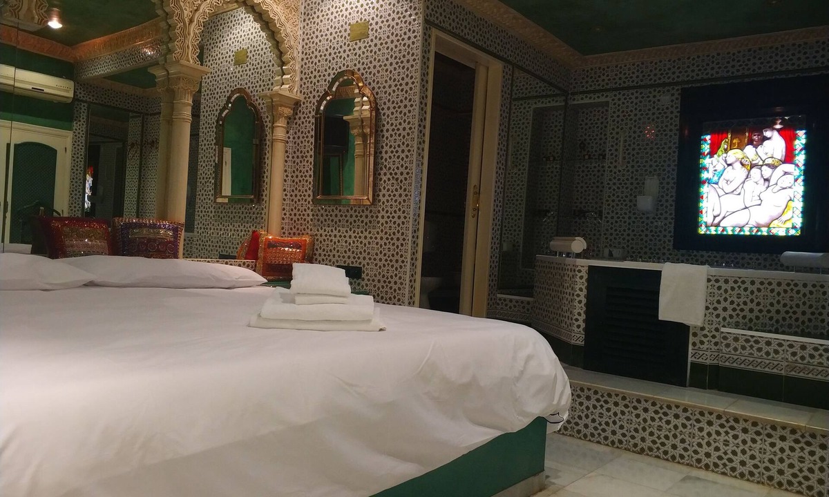Santa Clara Hostel | Hostal Avenida Andalucía