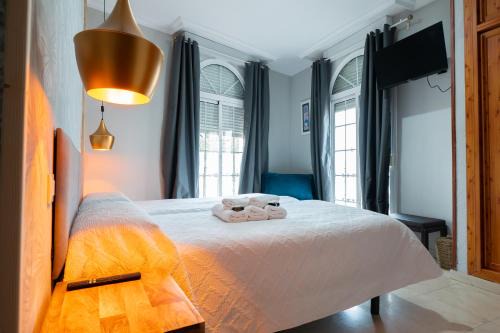 San Julian House | Hostal La Muralla