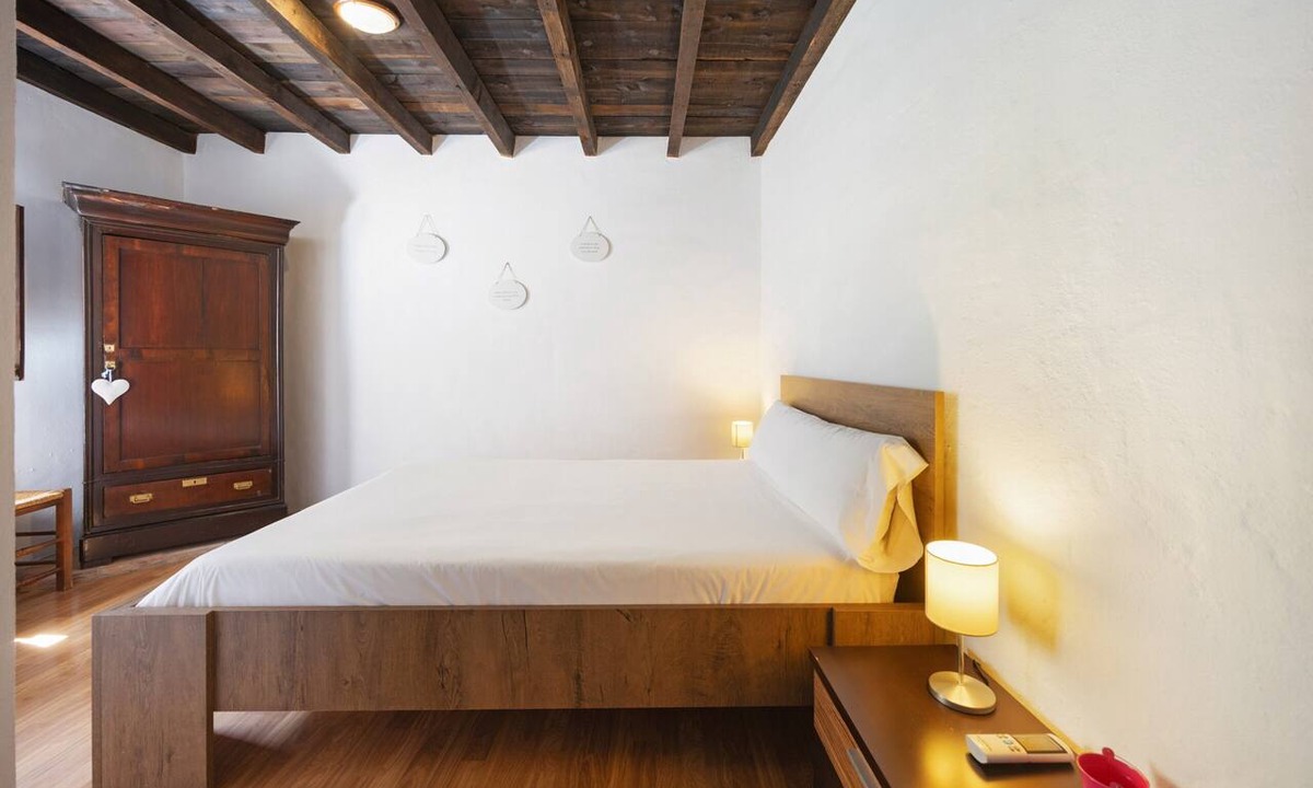 Benaocaz Apartment | Hostal Posada El Parral – Private Pool and Restaurant in the Sierra de Cádiz