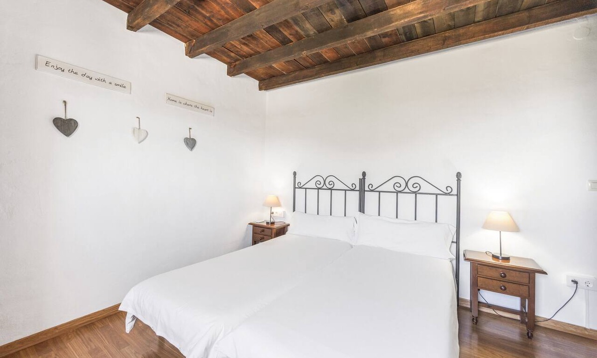 Benaocaz Apartment | Hostal Posada El Parral – Private Pool and Restaurant in the Sierra de Cádiz
