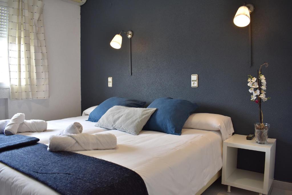 Villanueva de la Canada Hotel | Hotel El Ancla
