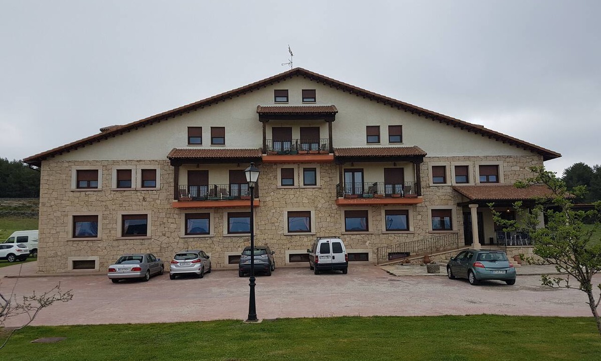 Navarredonda de Gredos Hotel | Hotel Garabatos