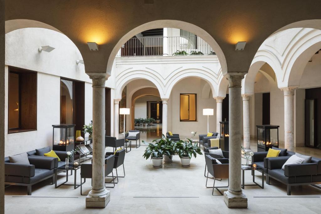Encarnacion-Regina Hotel | Hotel Posada del Lucero