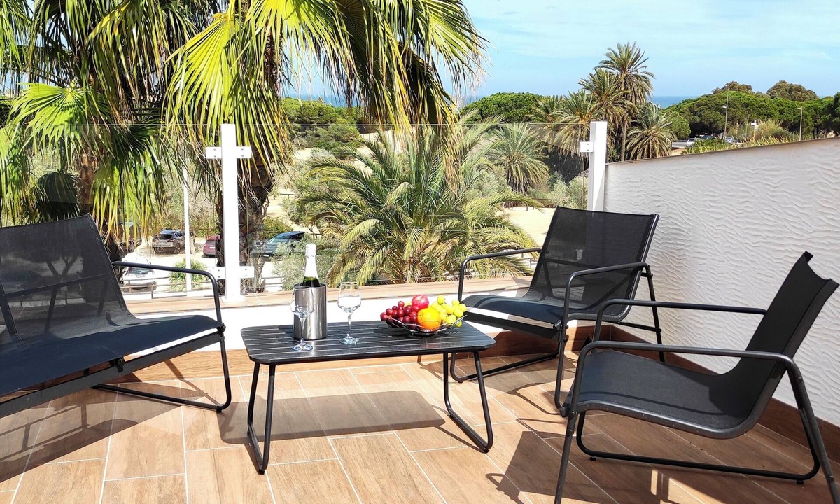 Los Arenales del Sol House | House with fantastic sea views