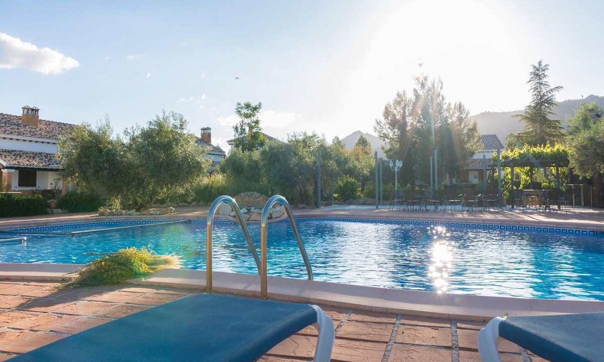 Pozo Alcon House | Ibipozo Home for 6 near Bolera Reservoir