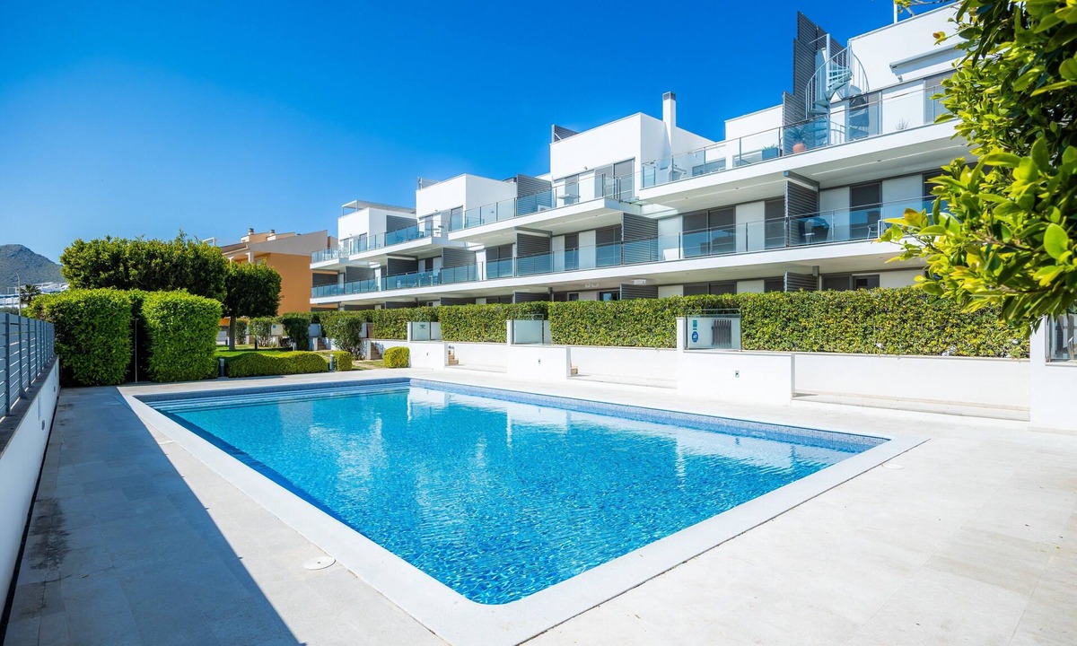 Puerto de Pollensa Apartment | Immacolato piano terra con giardino privato e piscina comunnal a pinaret