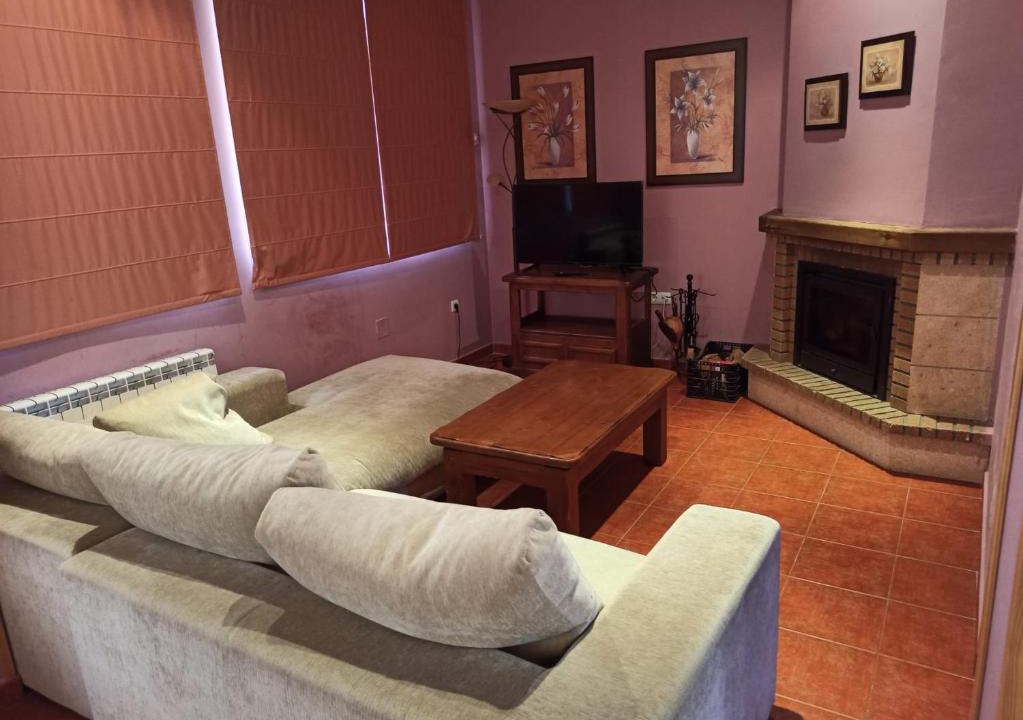 Becedas House | La Bimborra