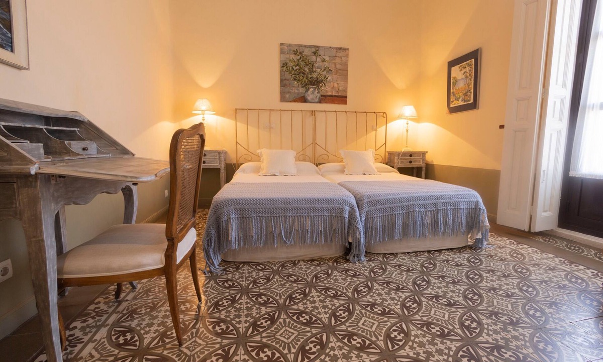 Consuegra Apartment | La Falleba Room, Rural Hotel in Consuegra, Toledo