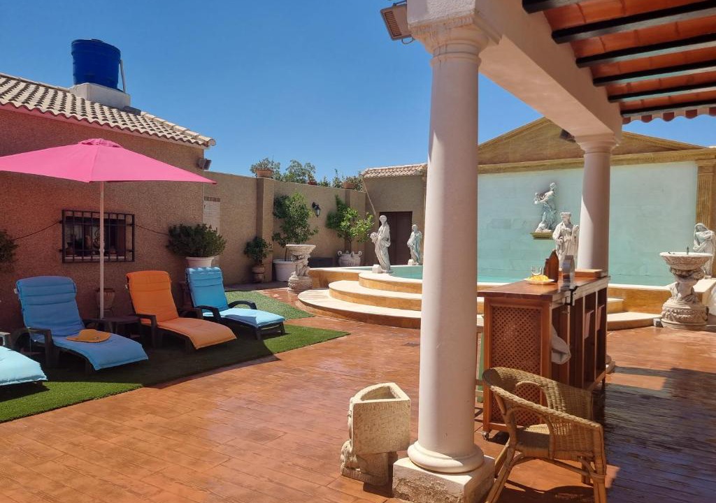 Campo-Nubes Villa | LA FUENTE ROMANA