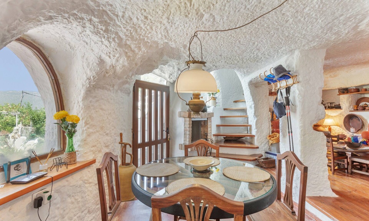 Juncalillo House | 'La Solana' with mountain views, private garden and Wi-Fi