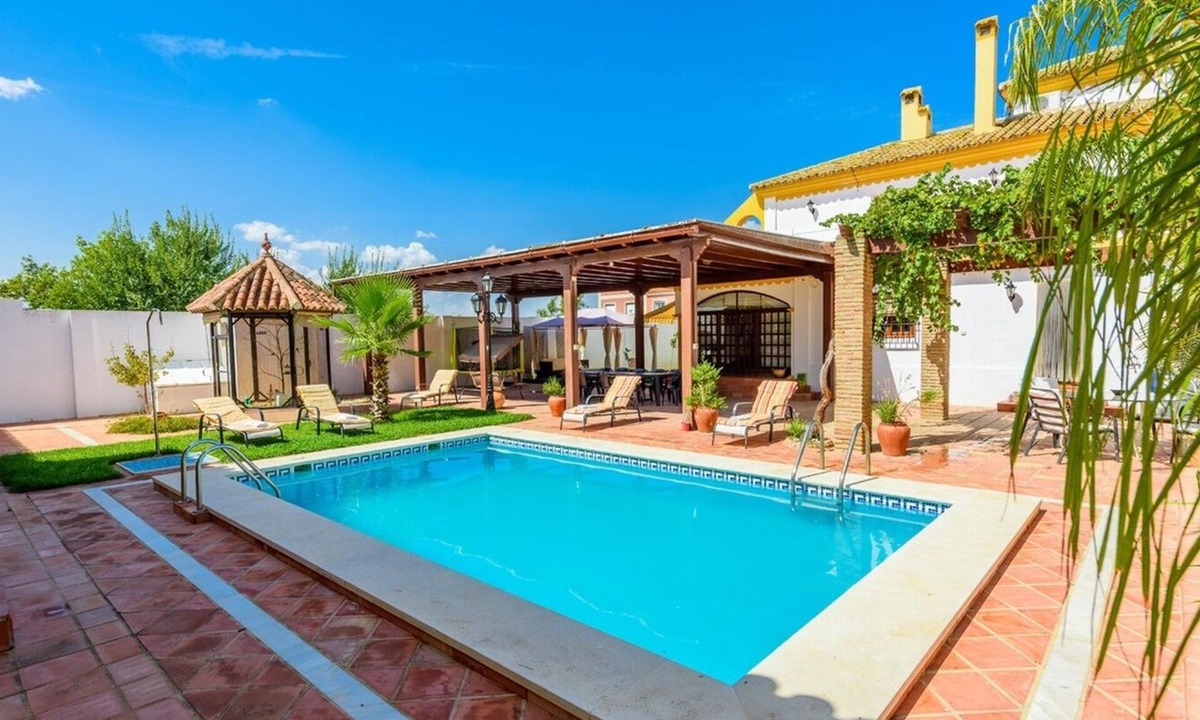 Fuente de Piedra Villa | La Torre, El Mirador de la Laguna Fuente de Piedra by Ruralidays