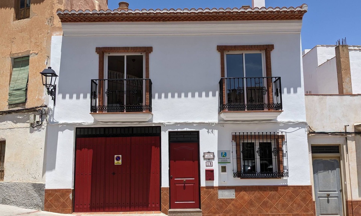 Pinos del Valle House | Large 6-bedroom vacation home near the coast, Granada and SierraNevada