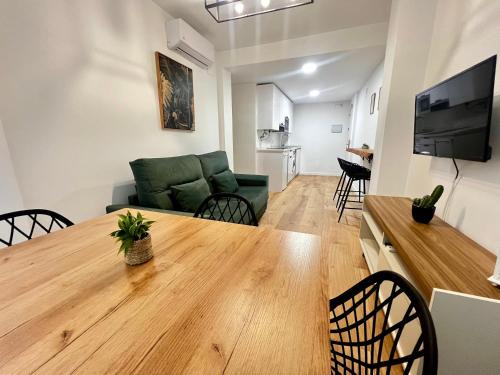 San Francisco-Ribera Apartment | Lineros