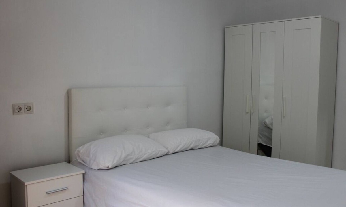 Alicante Hostel | Los Angeles Hostel