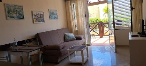 Bahia Calma Apartment | Los Hibiscos 406
