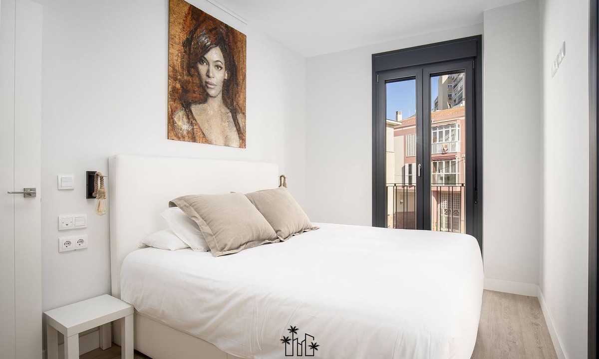 Lagunillas Apartment | Luxury Duplex With Pool and Padel Court in Town by Alohamalaga