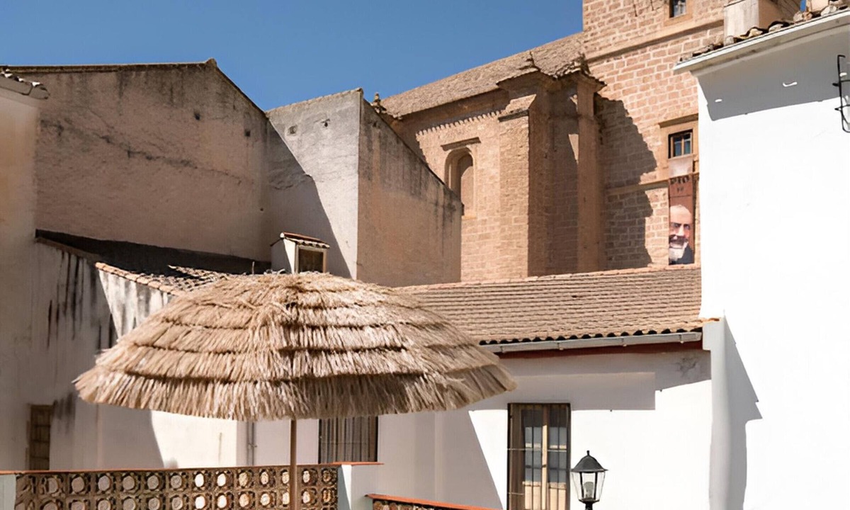 Illora Villa | Luxury House in Íllora - 6 Bedrooms, Terrace, Wi-Fi
