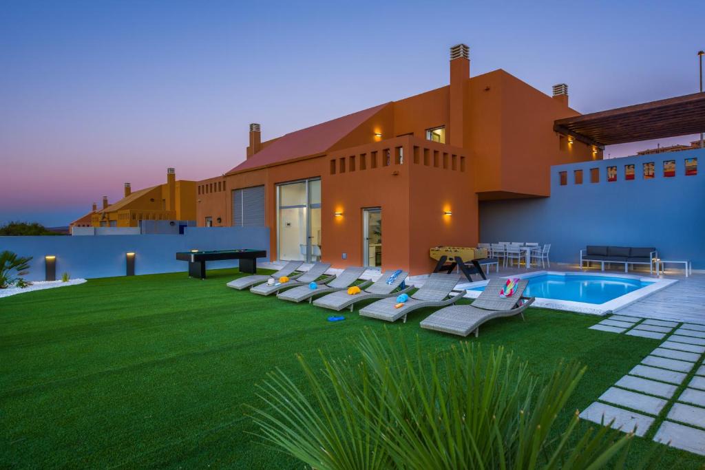 Caleta de Fuste Villa | LUXURY HOUSE OCEAN VIEWS