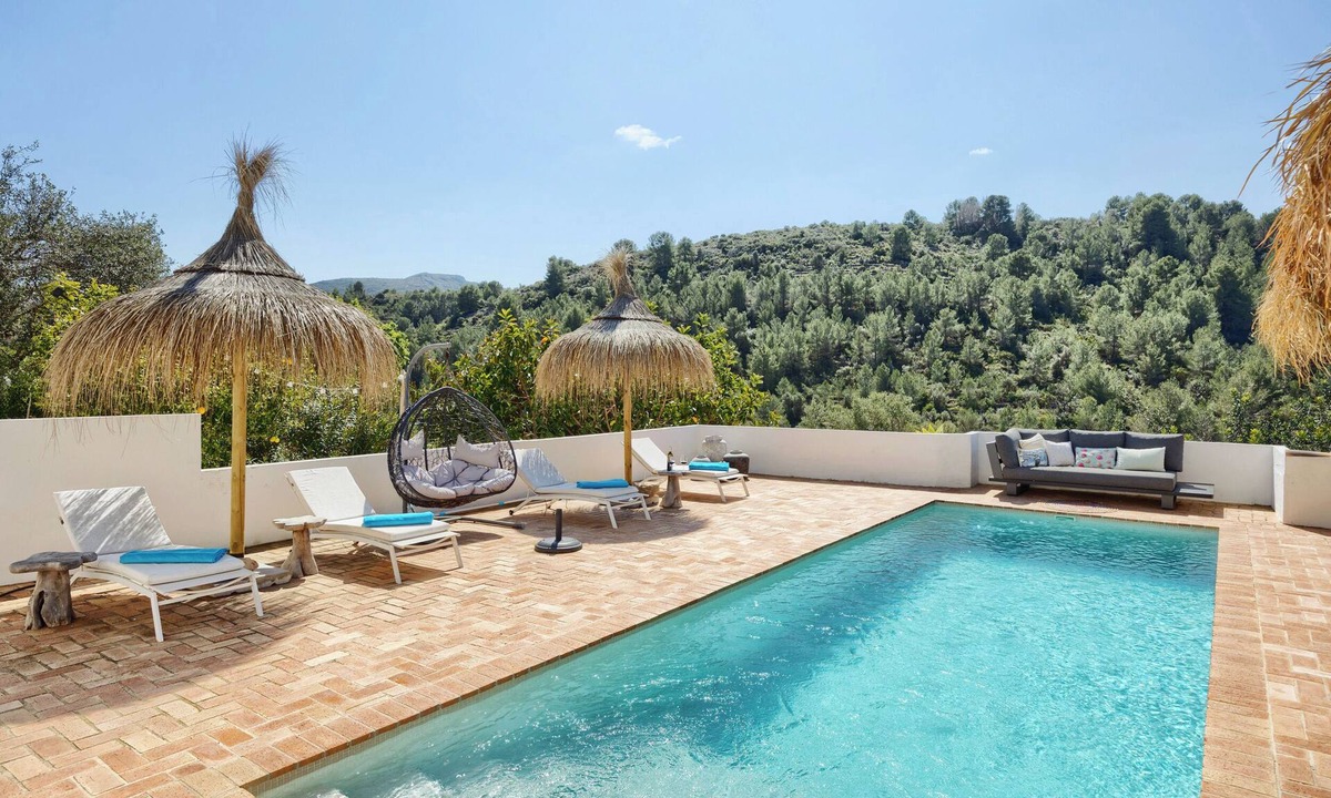 Gata de Gorgos Villa | Luxury spacious detached villa with private pool, large terrace and 7 bedrooms!