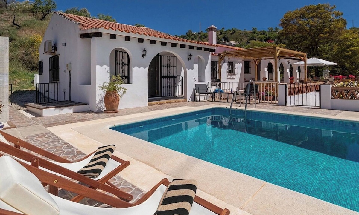 Casabermeja Villa | Luxury villa for 7 guests, pool and sea view with 3 acres of almond grove