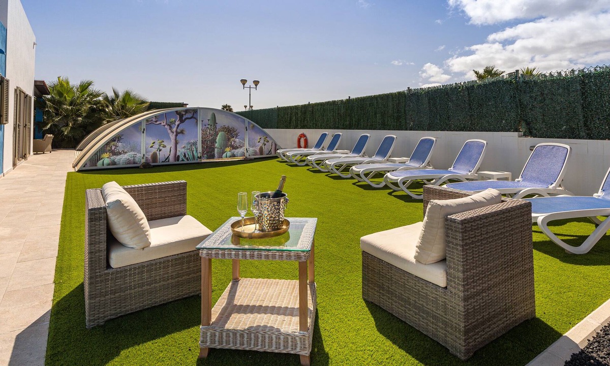 Costa de Antigua Villa | Luxury Villa Melissa: 4-Bed Golf Villa with Private Salt-Water Pool & Jacuzzi