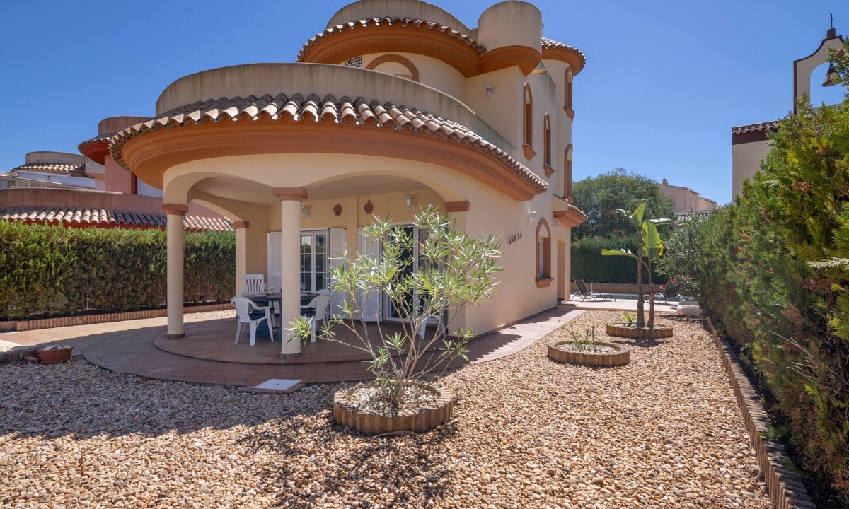 Isla Cristina Villa | Luxury villa with private pool