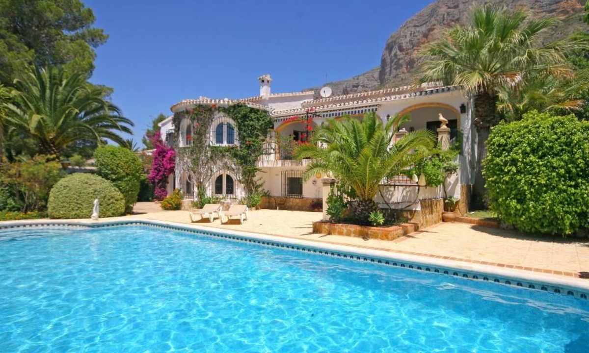 Montgo de Toscamar Villa | Luxury villa with private pool in Javea, on the Costa Blanca, Spain for 8 persons