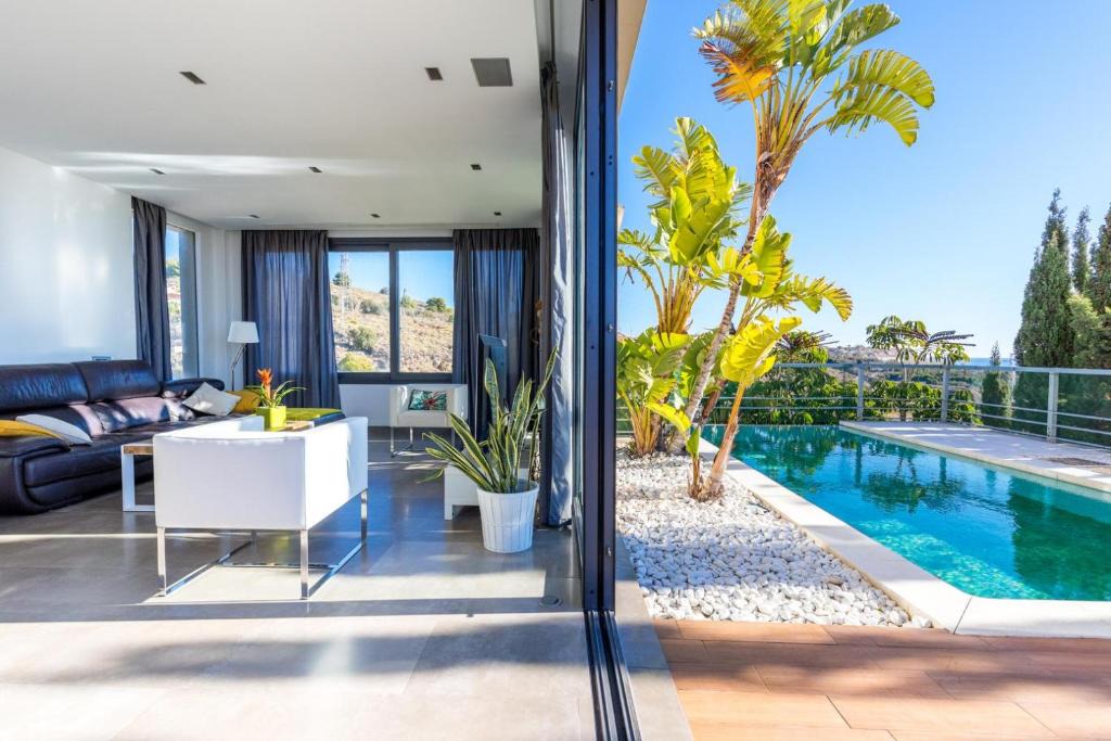 El Candado Villa | Luxury Villa with swimming pool and amazing views