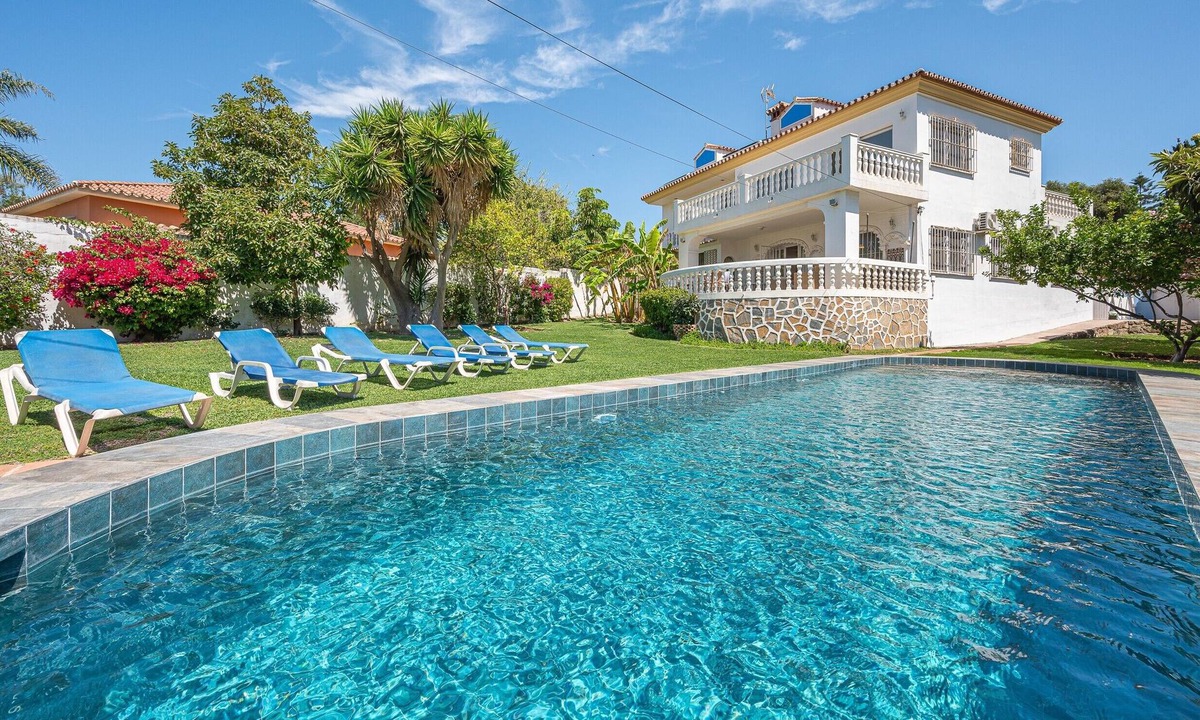 Marbella Villa | Marbella Villa for 16 Guests – Heated Pool