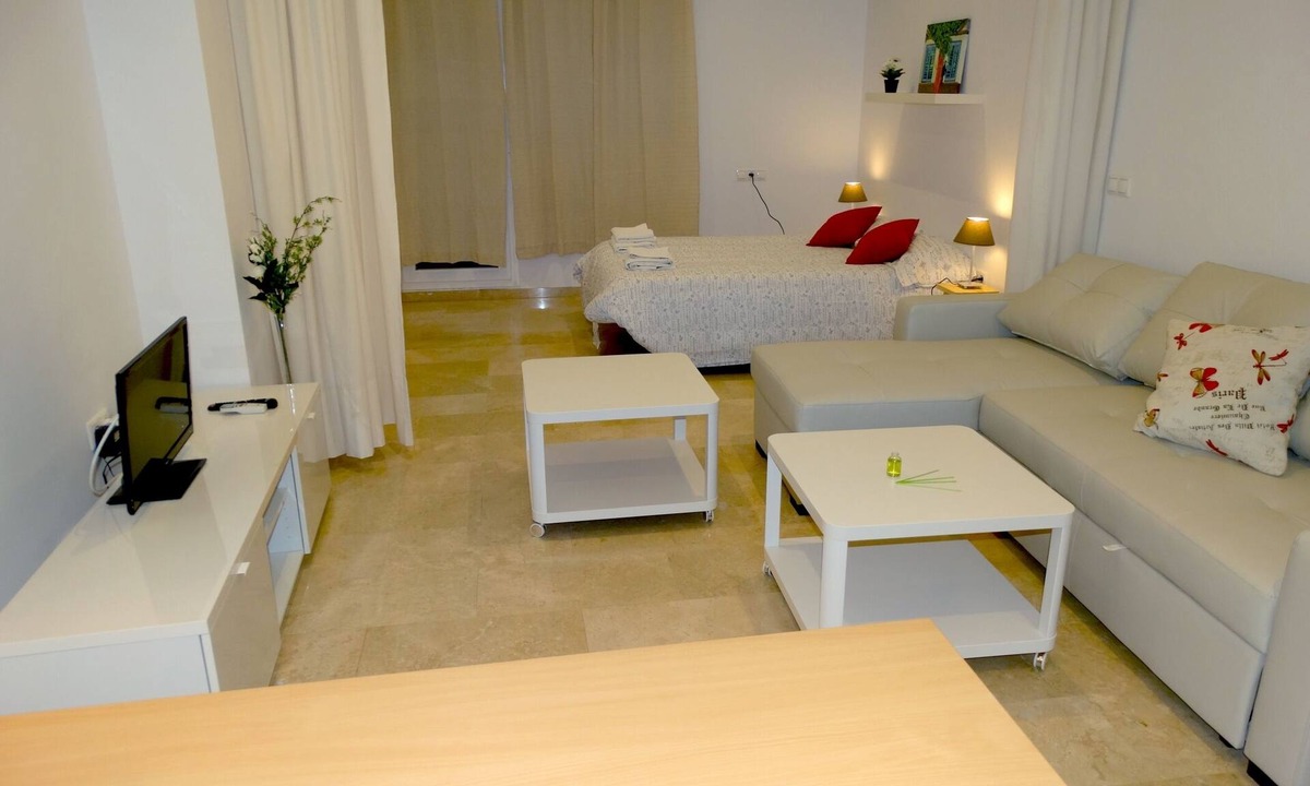 Centro Comercial Apartment | Minimalist center loft