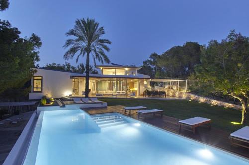 Sant Antoni de Portmany Villa | Modern 5 Bedroom Villa in Ibiza Haven, 1239