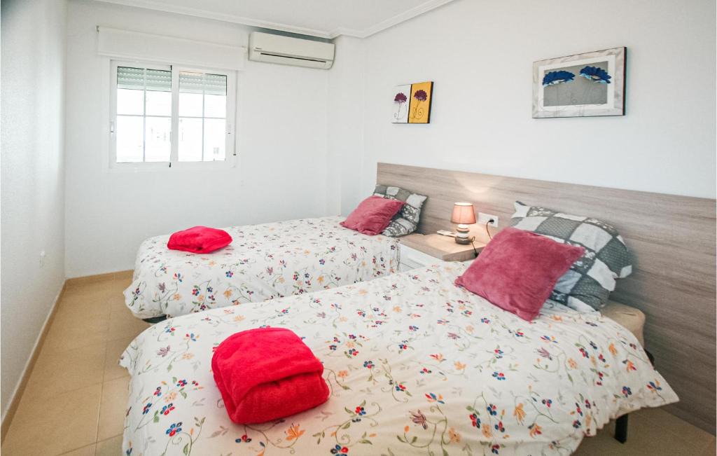 La Marina Apartment | Nice apartment in La Marina del Pinet w/ Outdoor swimming pool, Outdoor swimming pool and 2 Bedrooms
