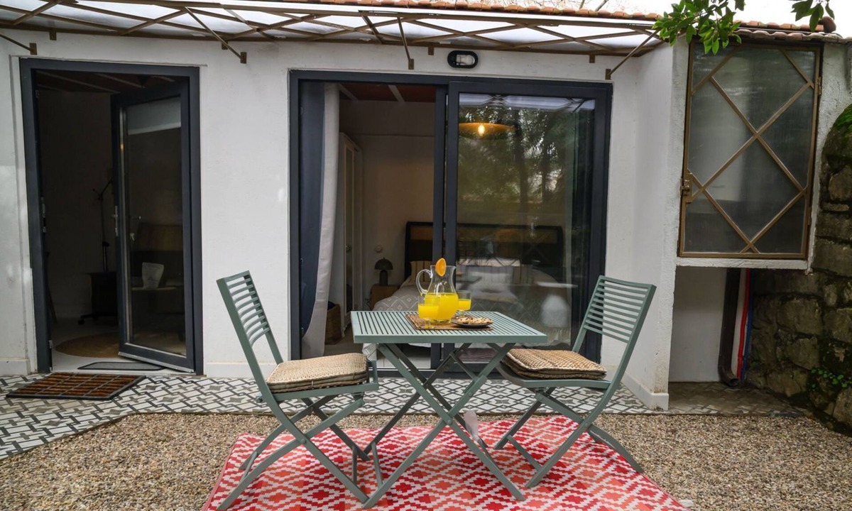 Mirasierra House | old chicken coop apartment