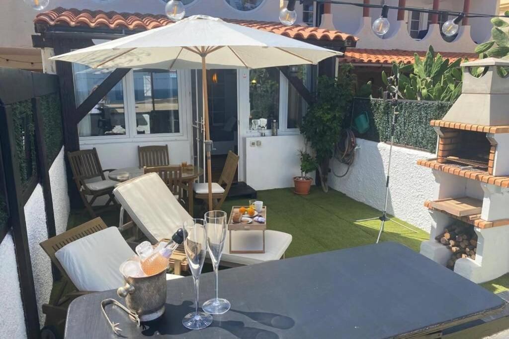 La Pared Apartment | Old King's beach house