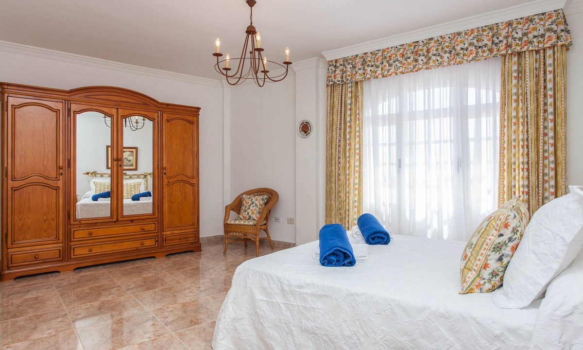 Castillo Caleta de Fuste Villa | Oramar Vistas - Three Bedroom Villa, Sleeps 6