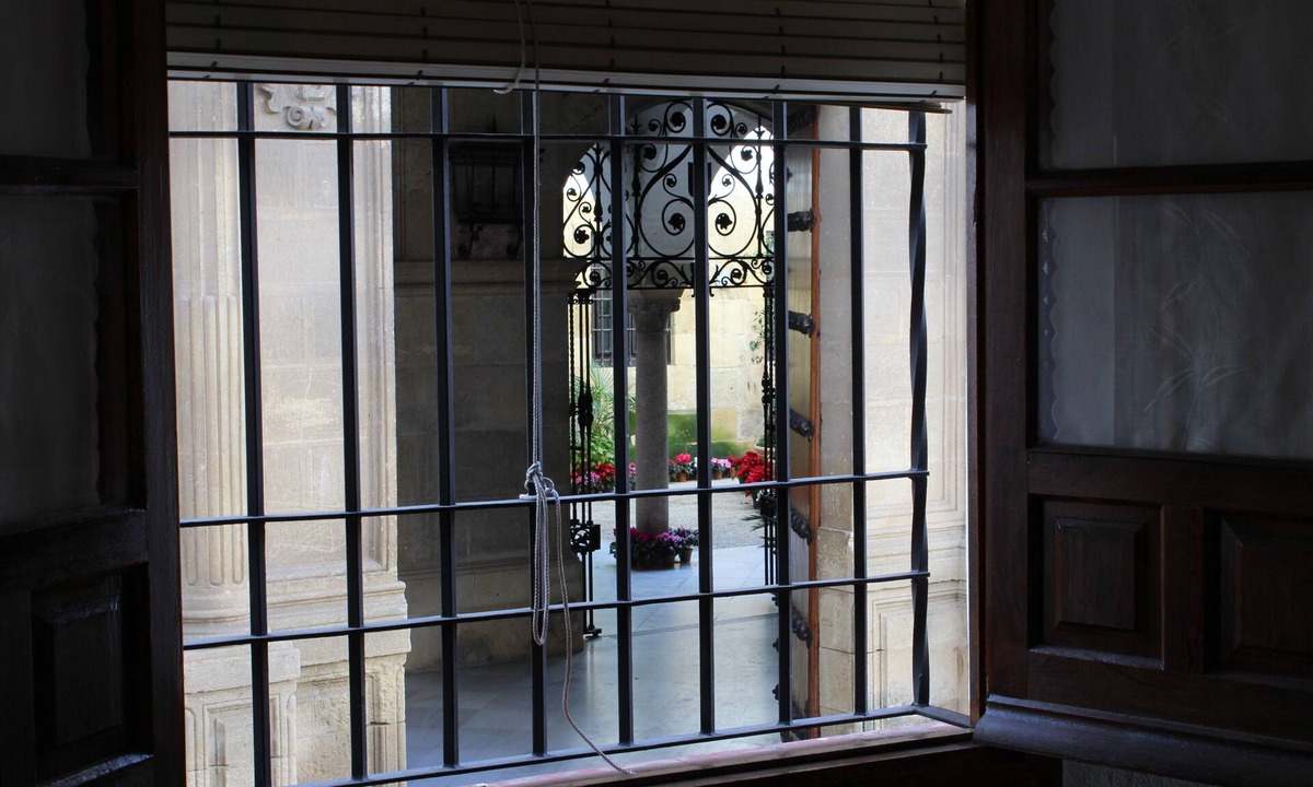 San Andres-San Pablo Apartment | PALACIO DE ORIVE-CASCO HISTÓRICO /PARKING OPTIONAL (CHECK OFFERS 3 NIGHTS)