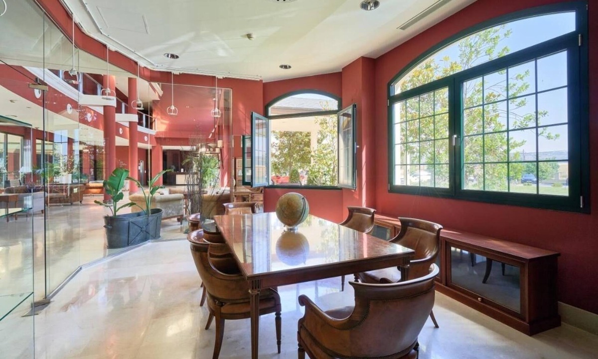 Cebreros Hotel | Peaceful Ávila Stay – Sophisticated Country Charm with On-Site Dining