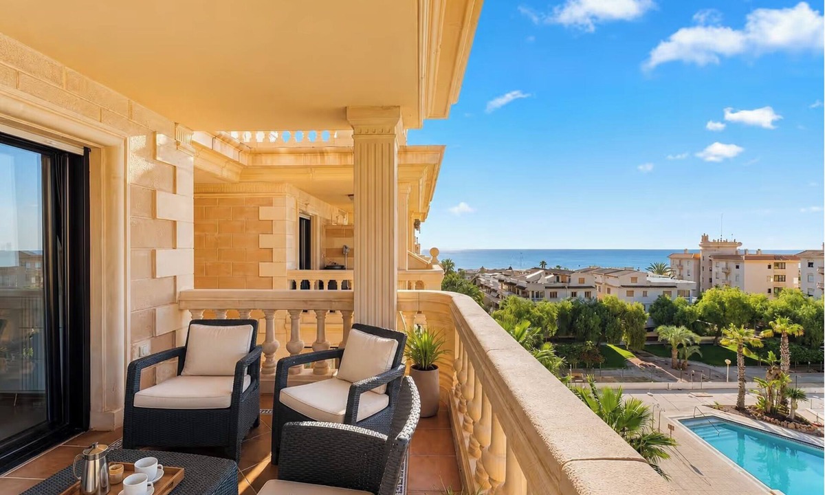 Guardamar del Segura Apartment | Penthouse with ocean views, spacious terraces, and a pool near Playa Moncayo